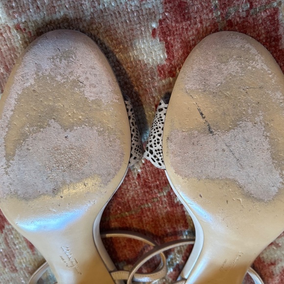 Salvatore Ferragamo nude 2” block heel size 10 B - Picture 9 of 10